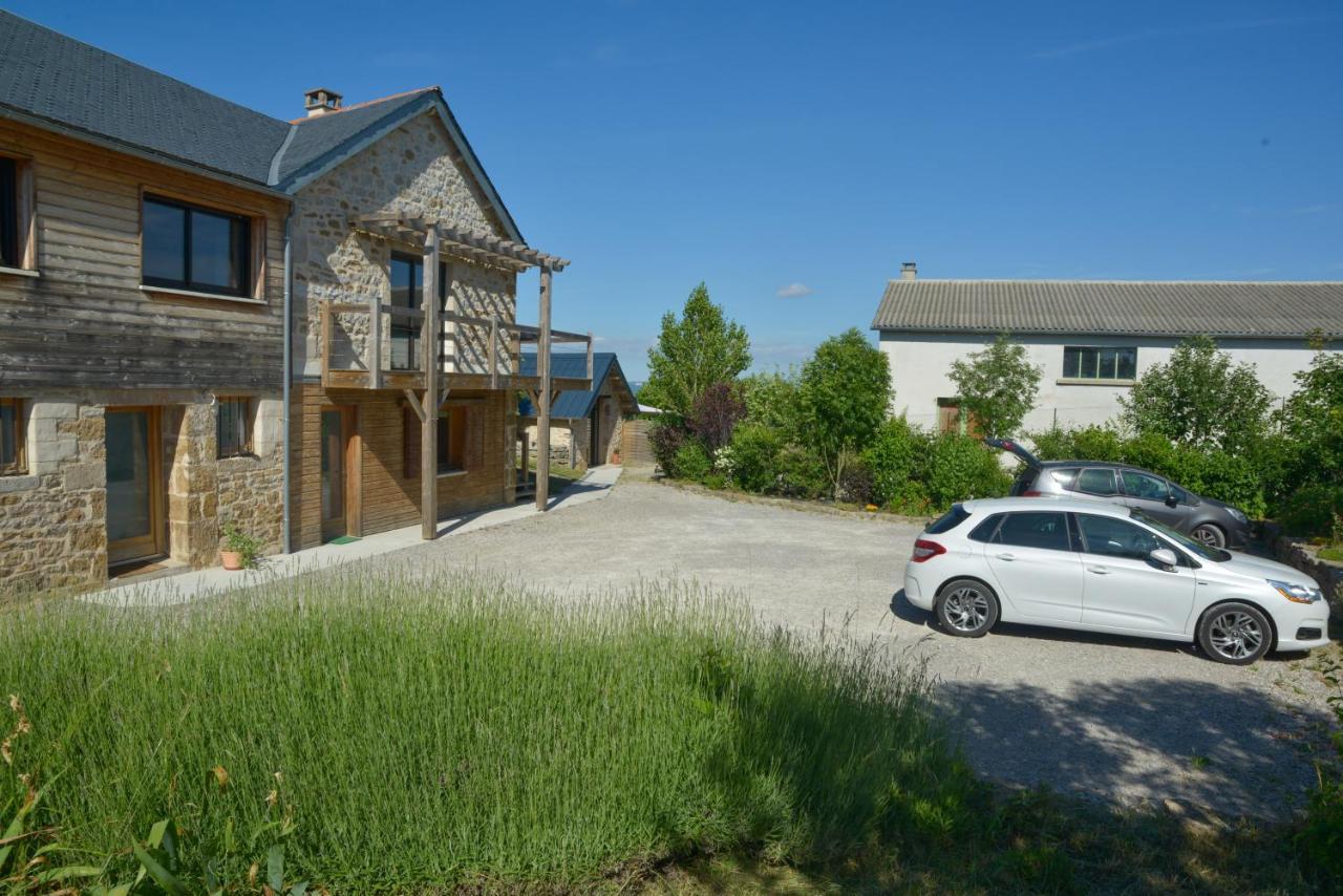 Les Caselles, Gite Et Maison D'Hotes Saint-Beauzely Exterior foto
