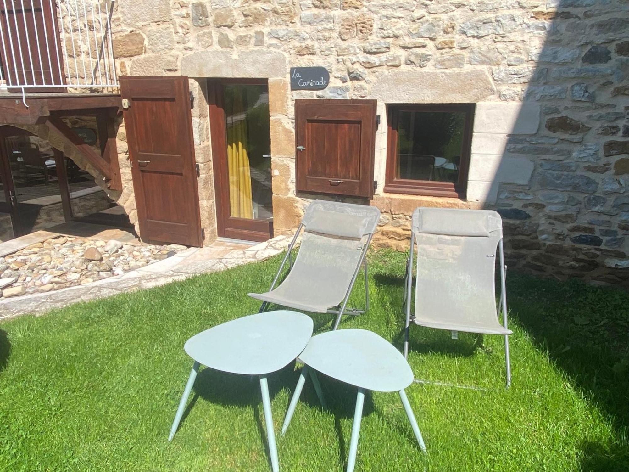 Les Caselles, Gite Et Maison D'Hotes Saint-Beauzely Exterior foto