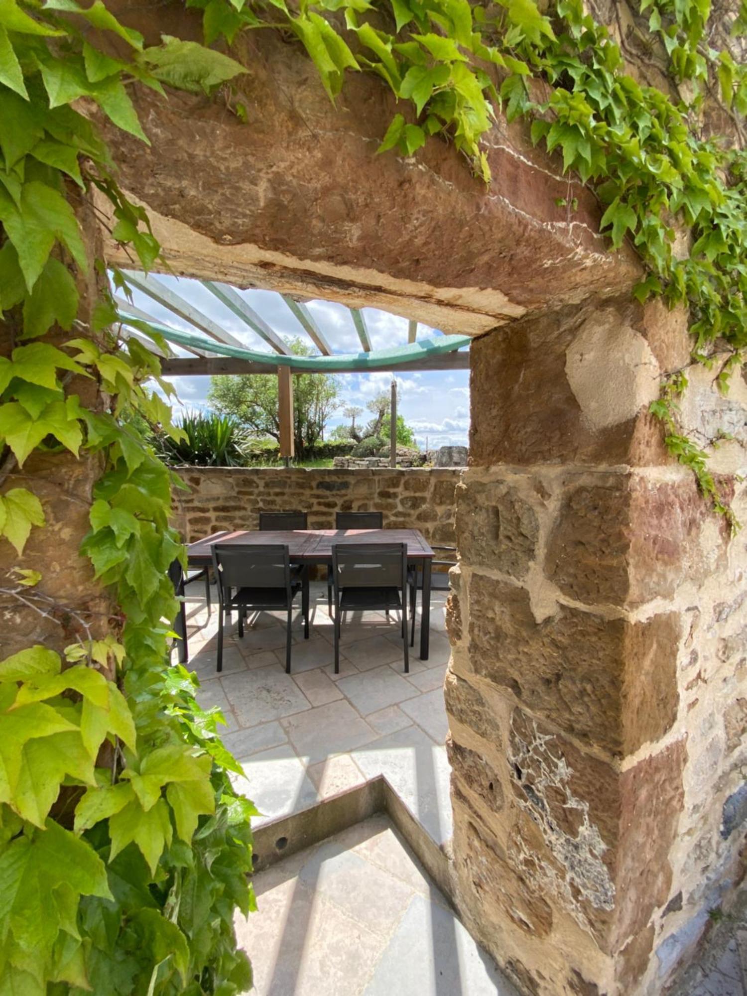Les Caselles, Gite Et Maison D'Hotes Saint-Beauzely Exterior foto