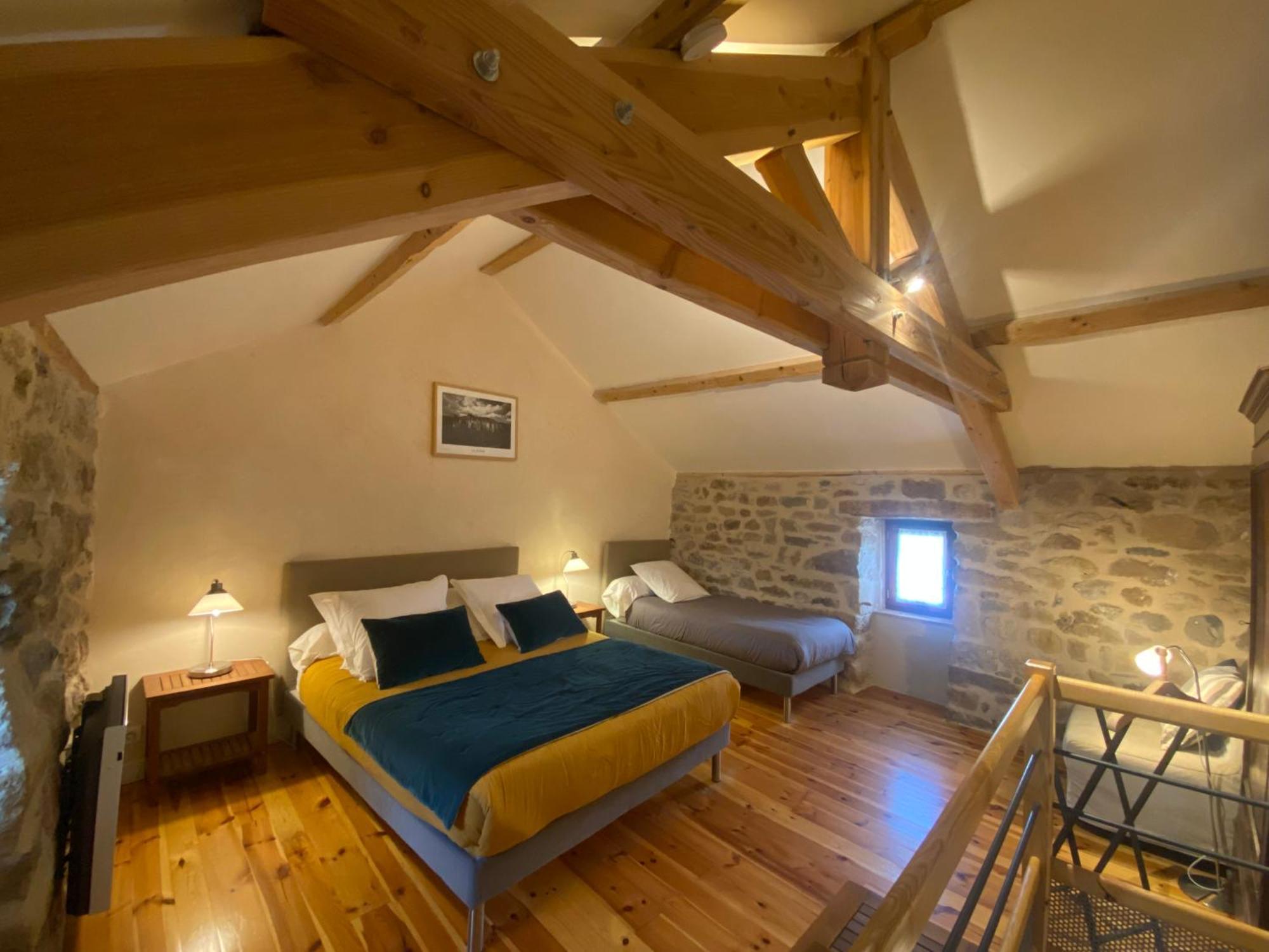 Les Caselles, Gite Et Maison D'Hotes Saint-Beauzely Exterior foto