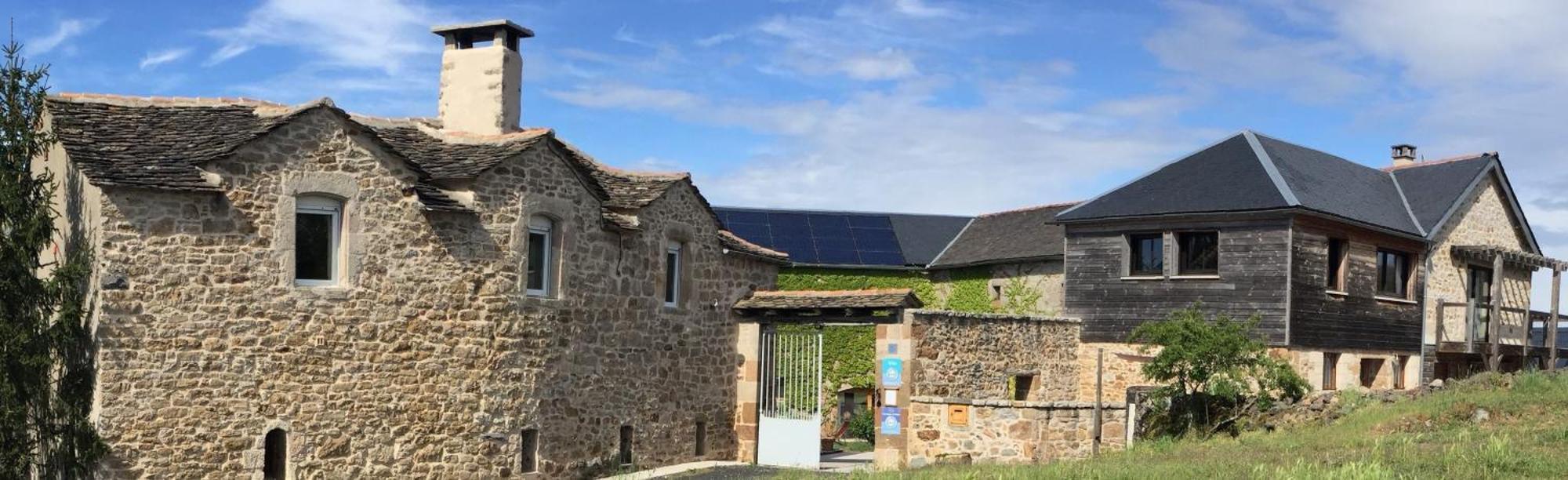 Les Caselles, Gite Et Maison D'Hotes Saint-Beauzely Exterior foto